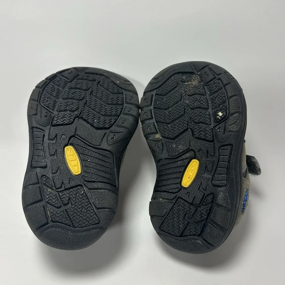 KEEN‎ Newport Shoe Infant 4 Brown Leather Hiking Shoes Kids Hook Loop
